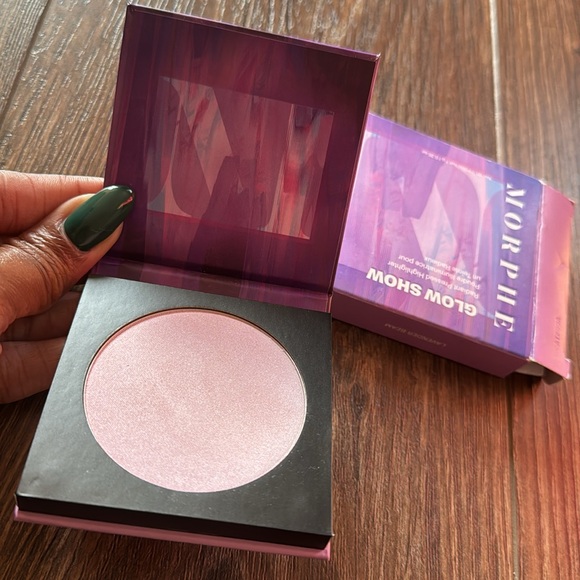 RADIANT PRESSED HIGHLIGHTER - Picture 5 of 6